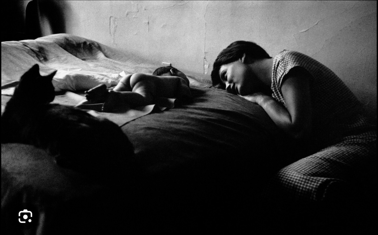 Elliot Erwitt — Mãe e filha, Nova Iorque, 1953 · © Elliot Erwitt / Magnum Photos