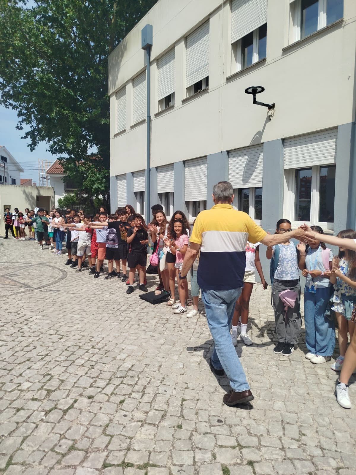 A comunidade do AE Ferreira de Castro na despedida de António Castel-Branco